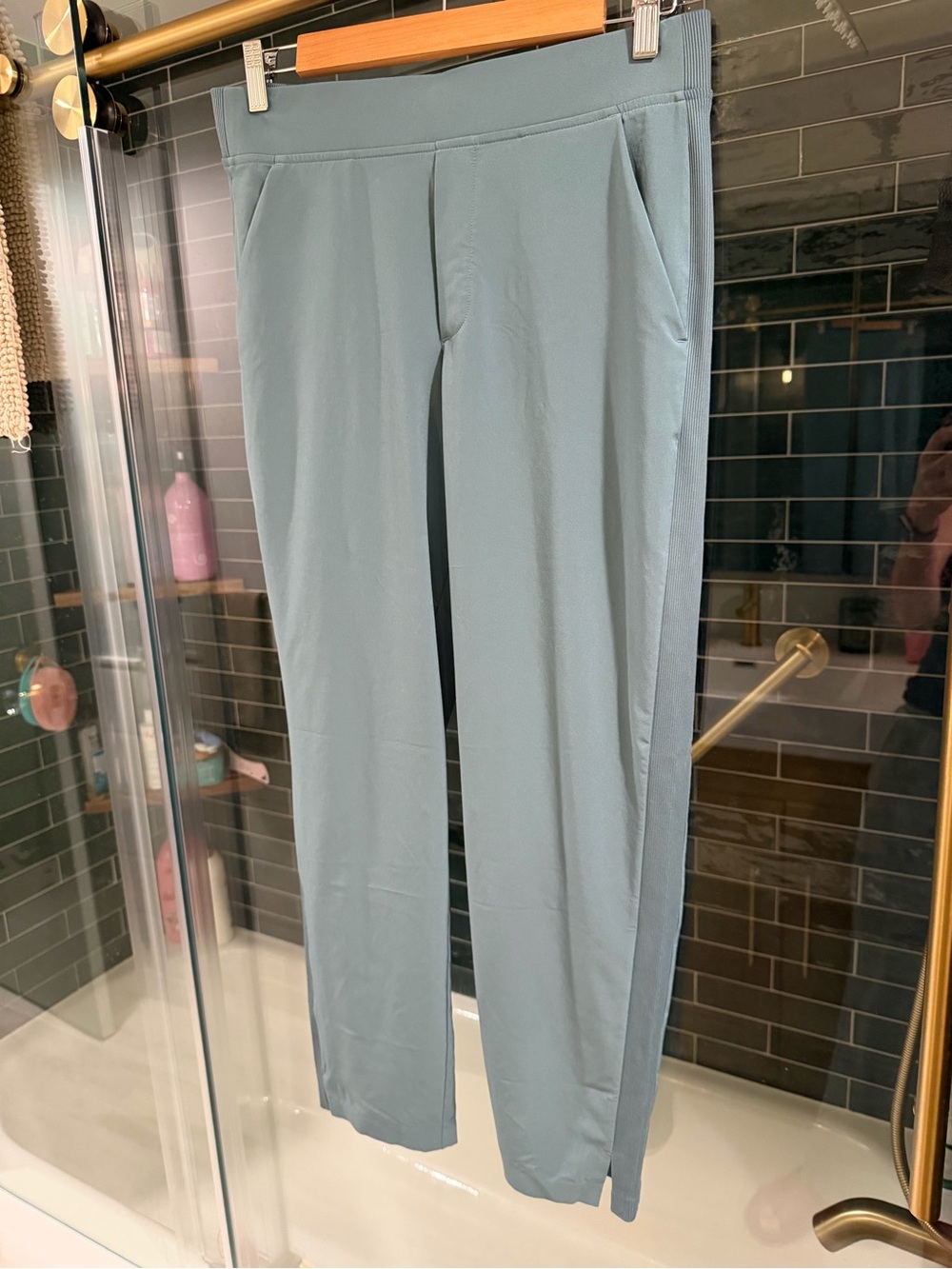 Athleta Brooklyn Ankle Pants light Green Size 8 Ribbed Side Panels
